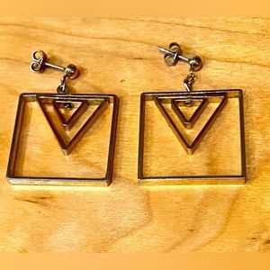 5/$25 costume jewelry gold earrings